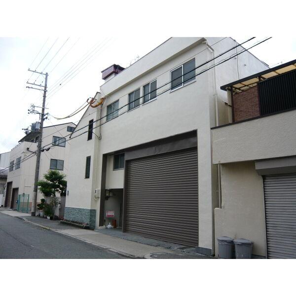 エントランス　建物の内部です