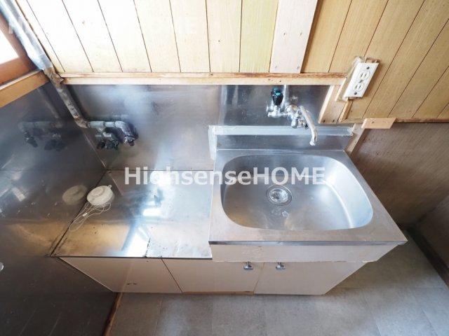 キッチン　コンパクトなキッチンで掃除もラクラク