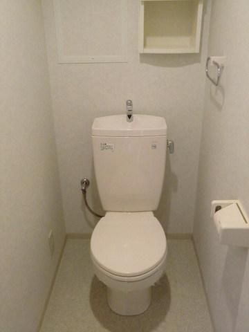 トイレ　清潔感のあるトイレです