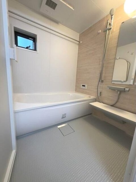 バス・シャワールーム　追い炊き機能付きです