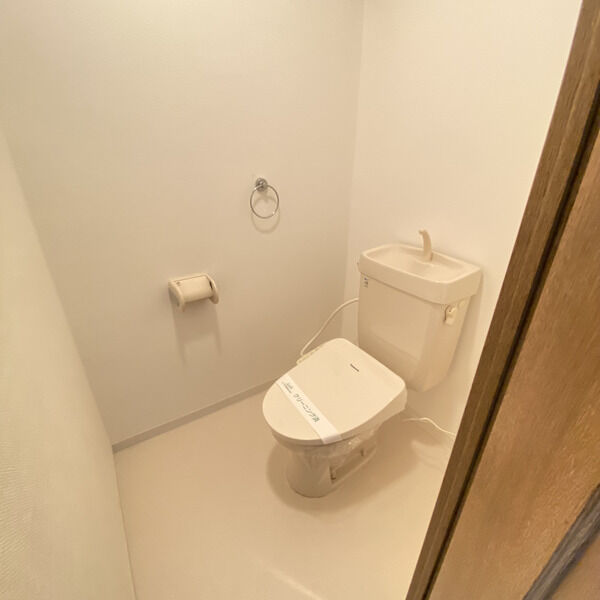 トイレ　別室の参考写真です。※現況優先