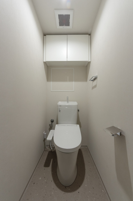 トイレ　※写真は同タイプ住戸です。