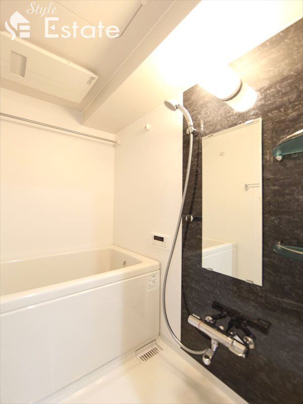 バス・シャワールーム　バスルーム★浴室乾燥機付★鏡付