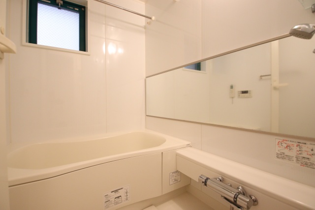 バス・シャワールーム　※別室の参考写真の為、現況優先です。