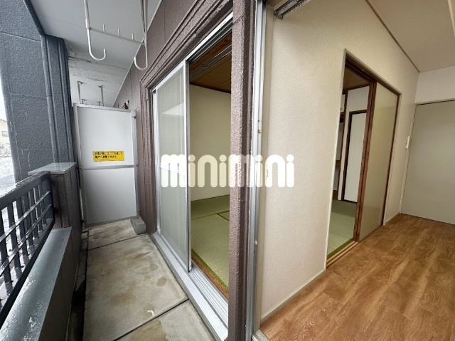 バルコニー　日当たり良好です。