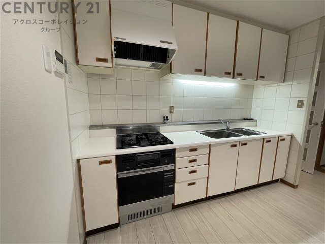 キッチン　収納豊富な広々キッチン♪