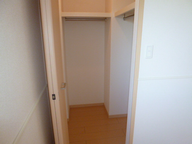 収納　ウォークインクローゼット