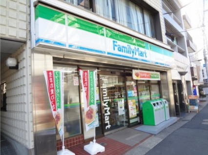 コンビニ　ファミリーマート 玉川台二丁目店（コンビニ）まで705m