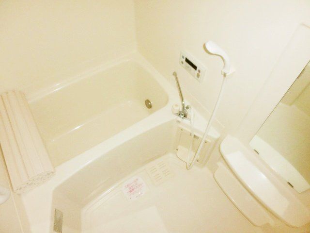 バス・シャワールーム　経済的な追焚付き