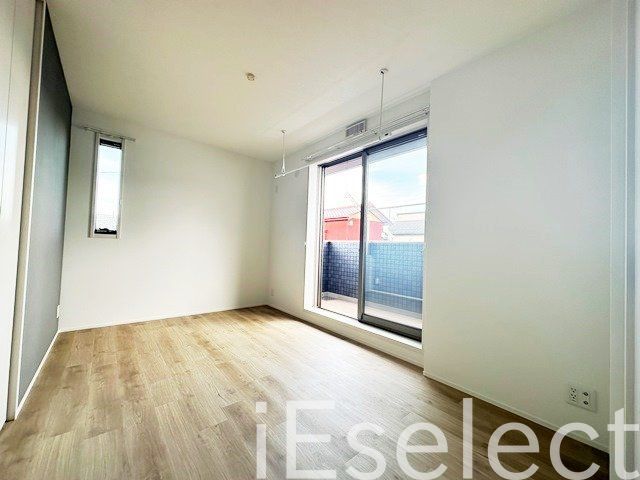 その他部屋・スペース　リビング隣の洋室です