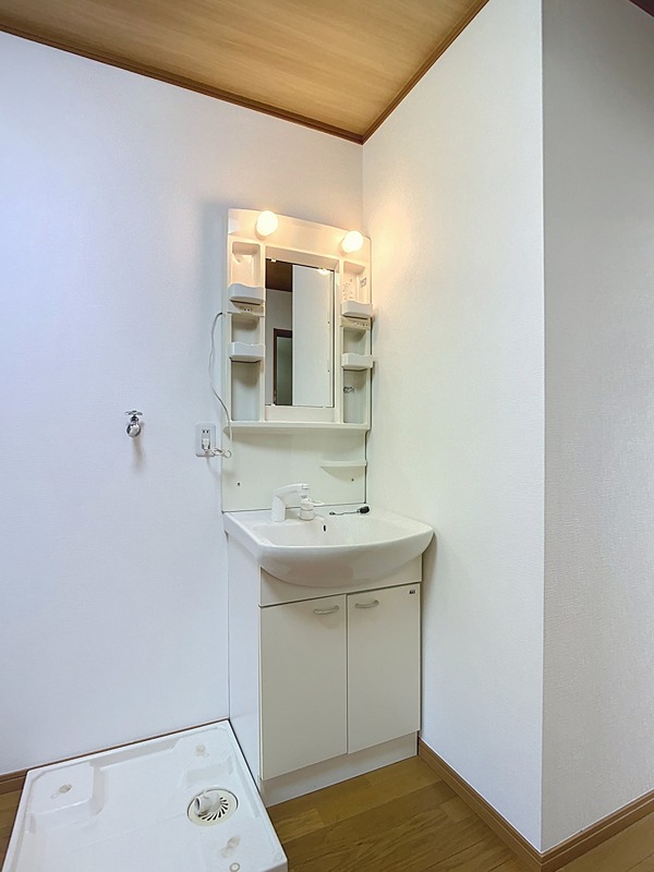 洗面設備　独立洗面台が人気です◎