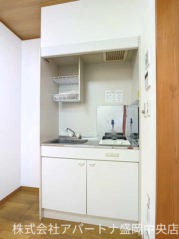 キッチン　一口コンロ付きなので購入不要♪