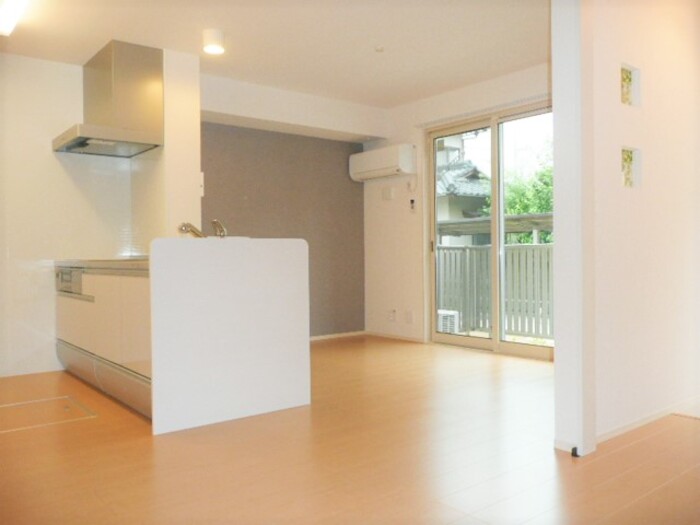 居室・リビング　別号室写真