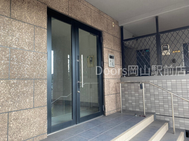 エントランス　外観