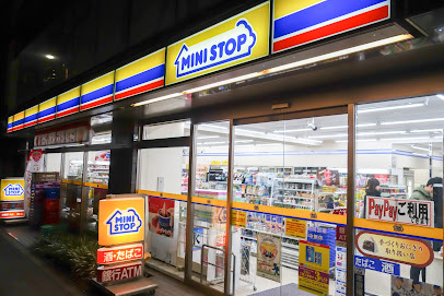 コンビニ　ミニストップ 新宿大京町店（コンビニ）まで1240m