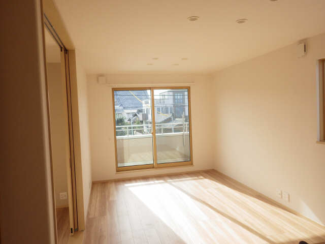 眺望　202号室写真※実際は反転タイプです。