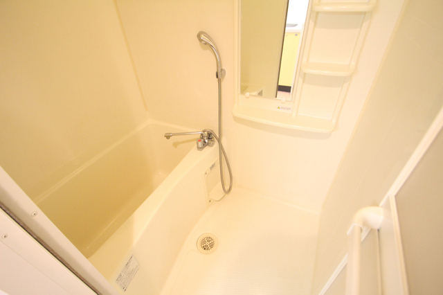 バス・シャワールーム　※別室の参考写真です