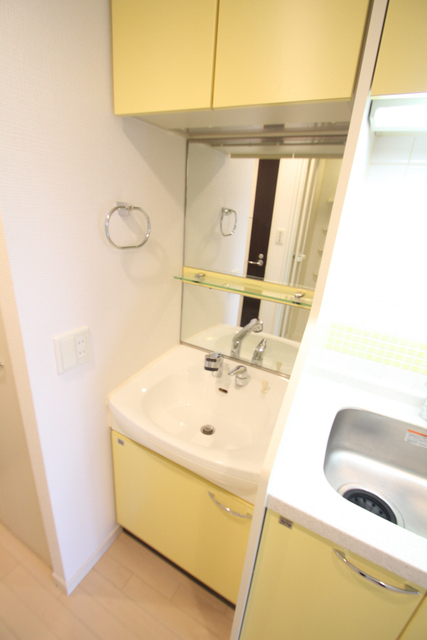 洗面設備　※別室の参考写真です