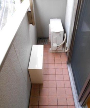 バルコニー　陽当たり良好なバルコニーです