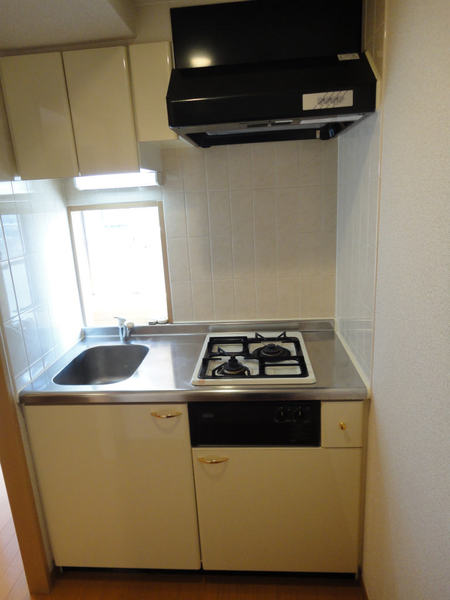 キッチン　コンパクトなキッチンで掃除もラクラク