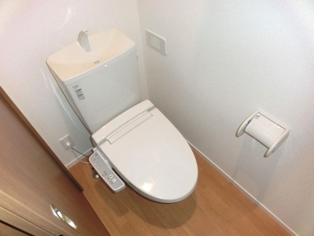 トイレ　★シャワートイレ★