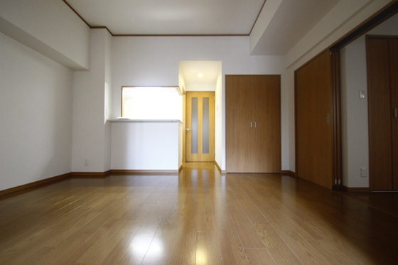 居室・リビング　※別部屋の写真です