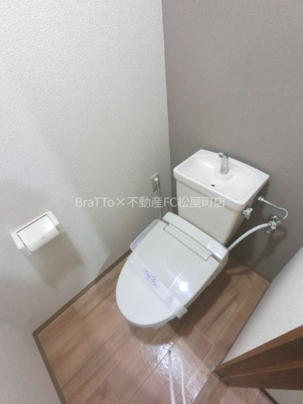 トイレ　トイレ（ウォシュレット付）