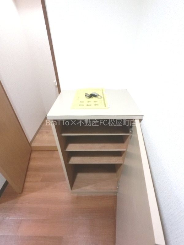 玄関　収納（シューズボックス）