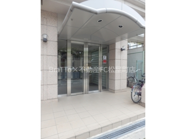 エントランス　マンション共用部分