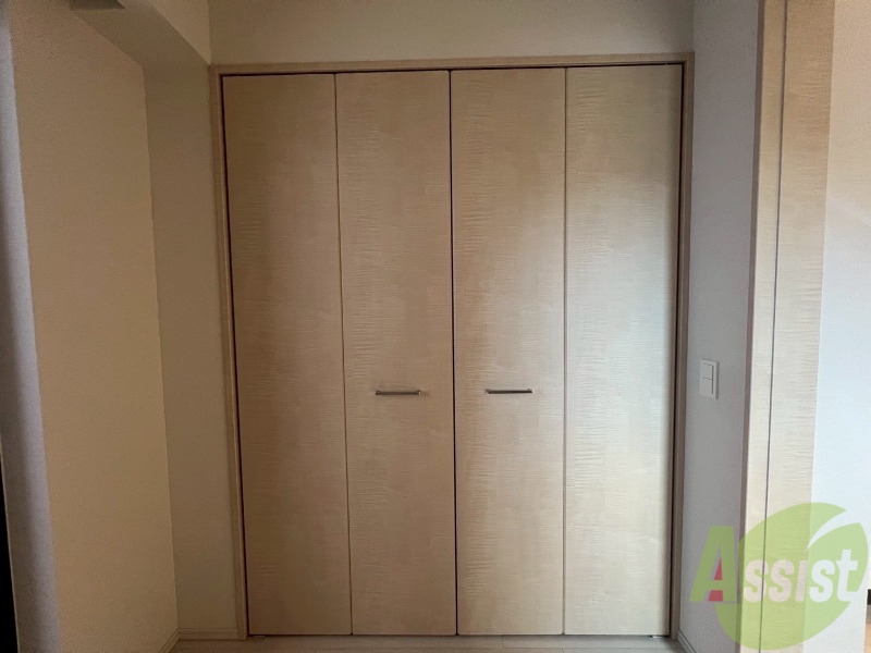 収納　各部屋にクローゼットがあり衣服や荷物をしまっておけます。