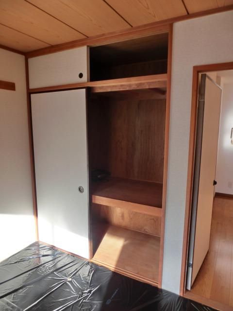 収納　押入れ