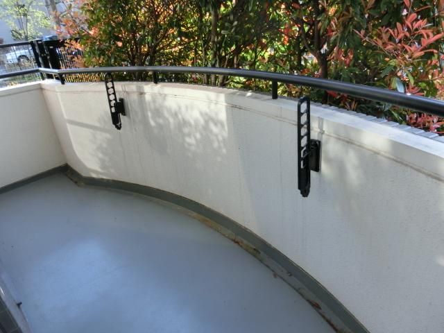 バルコニー　奥行きのある広いバルコニーです