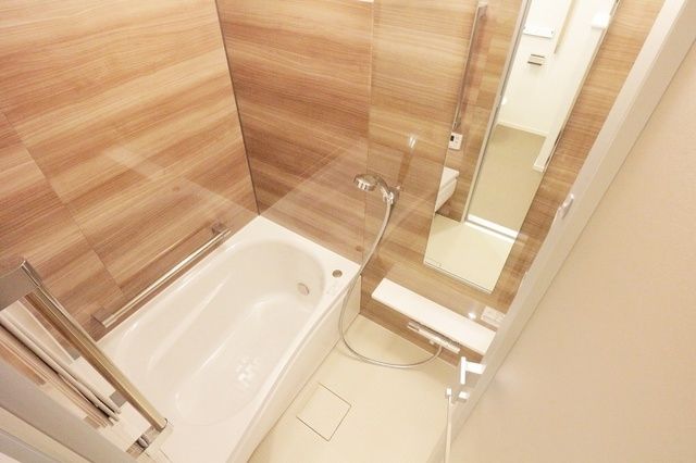 バス・シャワールーム　バスルーム