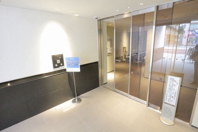 エントランス　エントランス