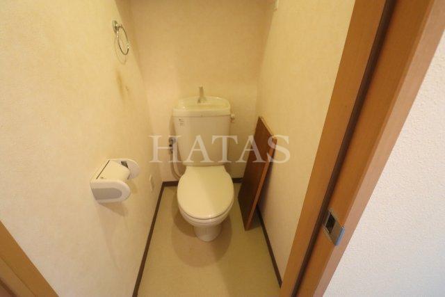 トイレ　修繕中