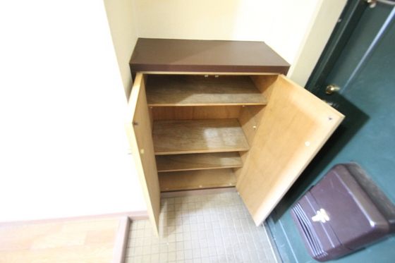 玄関　※別部屋の写真です