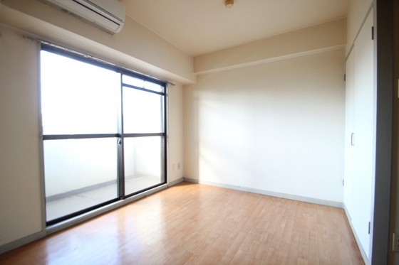 居室・リビング　※別部屋の写真です