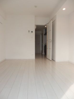 居室・リビング　☆明るい洋室☆