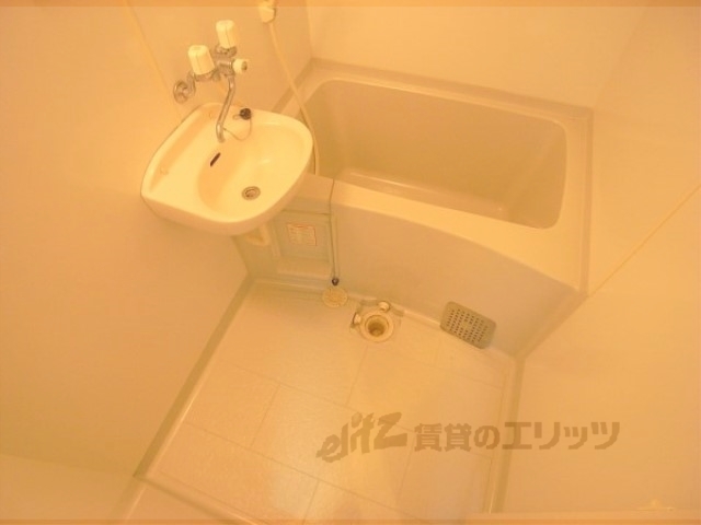 バス・シャワールーム　バス