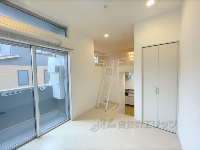 居室・リビング　洋室