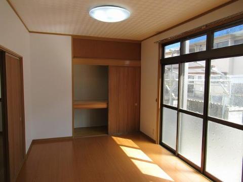 居室・リビング　室内