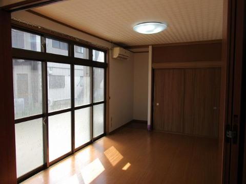 居室・リビング　室内