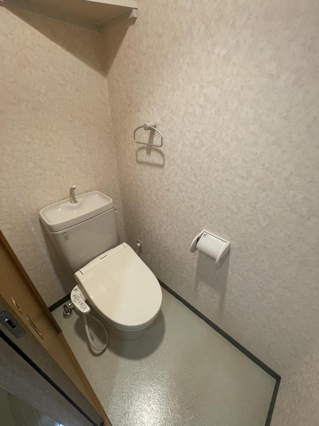 トイレ　温水洗浄便座付