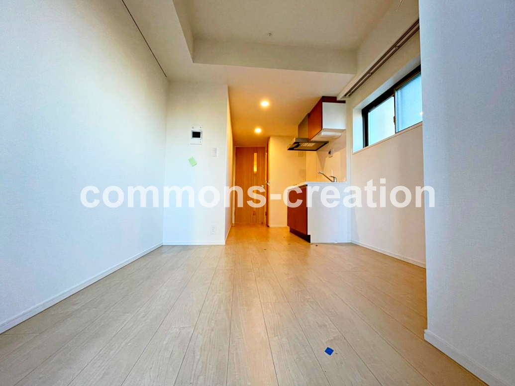 居室・リビング　※同タイプ他号室参考写真