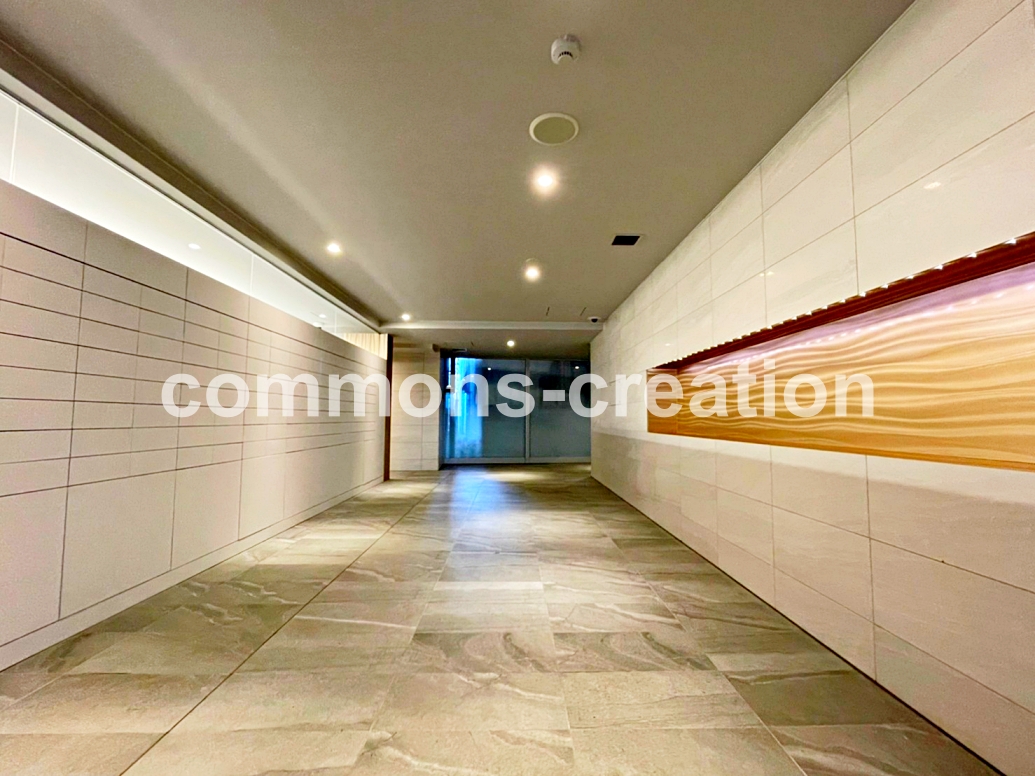 ドラックストア　ウエルシア南麻布店（ドラッグストア）まで929m