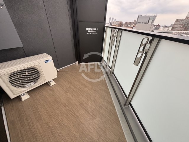 バルコニー　コンフォリア・リヴ本町WEST Q　バルコニー