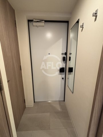 玄関　コンフォリア・リヴ本町WEST Q　玄関