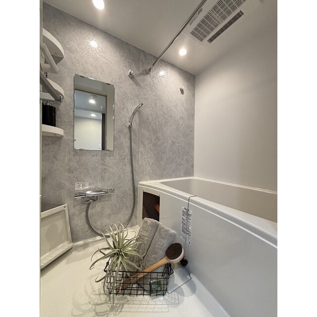 バス・シャワールーム　※家具・家電の備え付けはありません