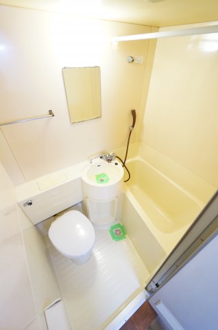 バス・シャワールーム　※同タイプの写真です。
