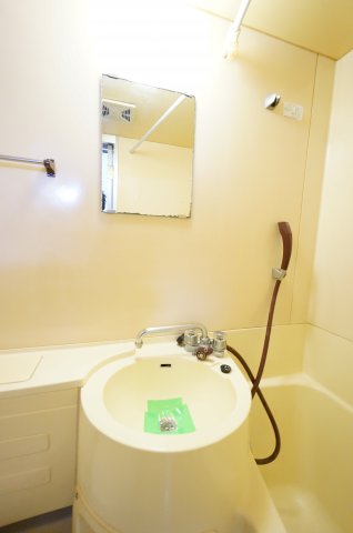 洗面設備　※同タイプの写真です。